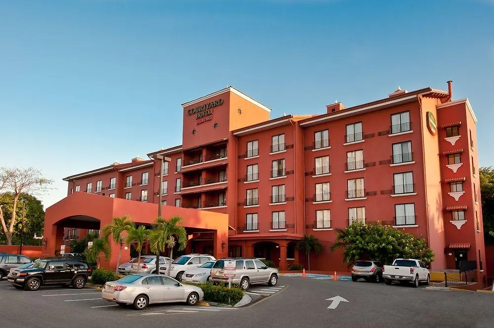 Courtyard By Marriott Santo Domingo Hotel