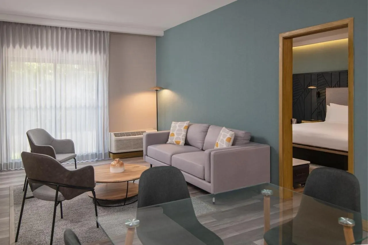 Courtyard By Marriott Santo Domingo Hotel