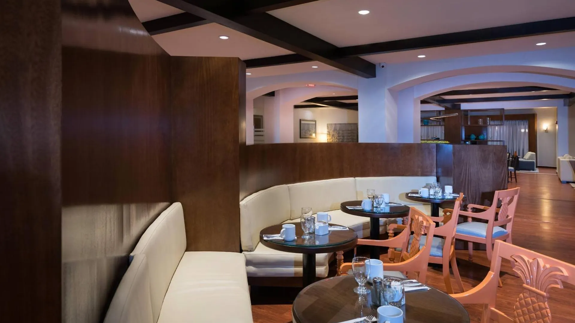 Courtyard By Marriott Santo Domingo Hotel